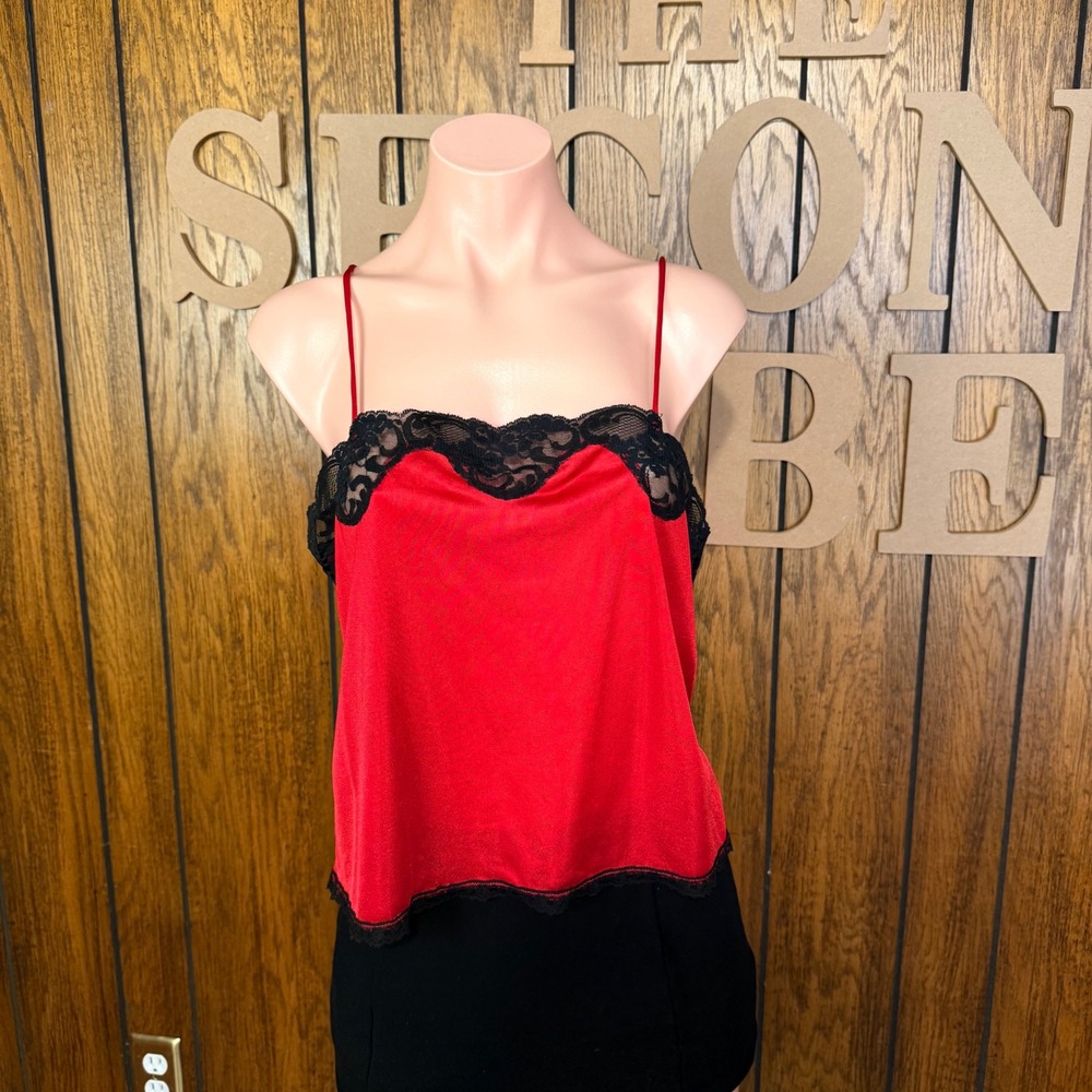 Red Lace Trim Cami Top Private Treasures Avon M VampyY2K Dark Romantic Coquette